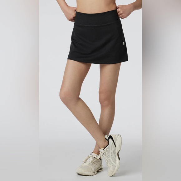 Vuori Halo Performance Skirt, Black size small - Picture 4 of 5